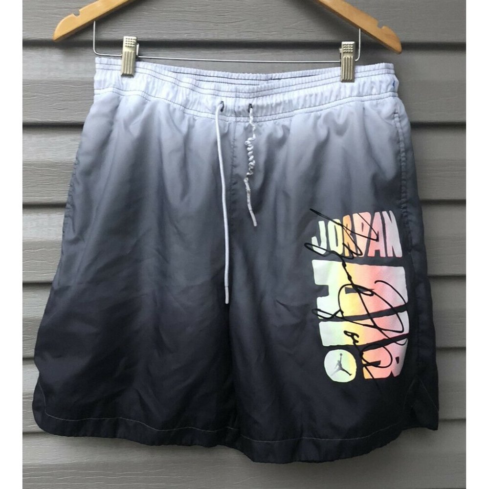 Nike Air Jordan DNA Poolside Swim Trunks Shorts Mens Size Medium CZ4849 010